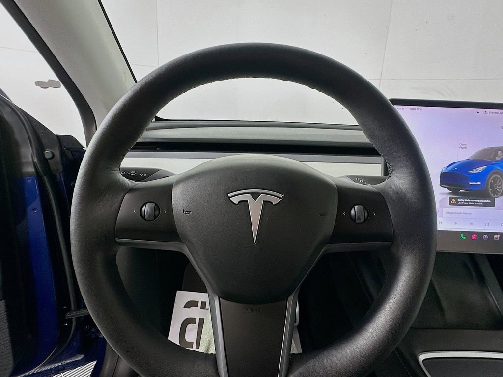 Used 2022 Tesla Model Y Performance image 11