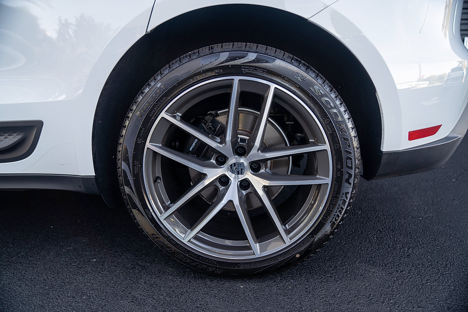 Used 2026 Porsche Macan AWD/4WD image 24