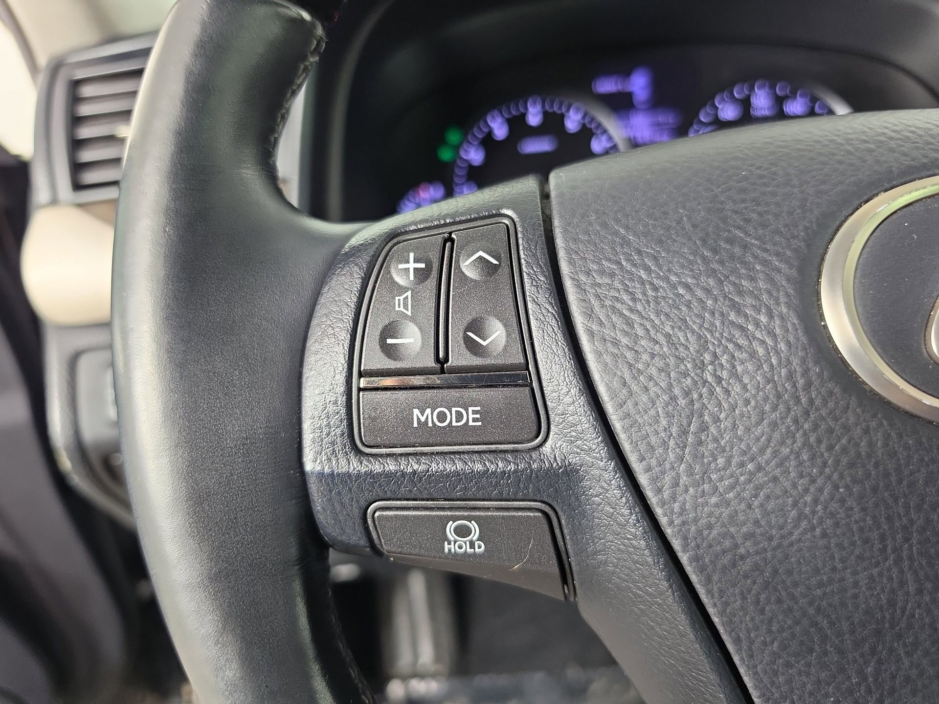 Used 2014 Lexus LS 460 w/ Comfort Package RWD image 23