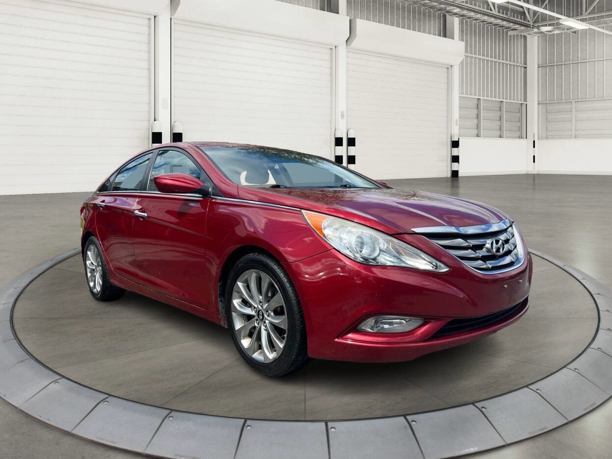 Used 2011 Hyundai Sonata SE FWD image 1