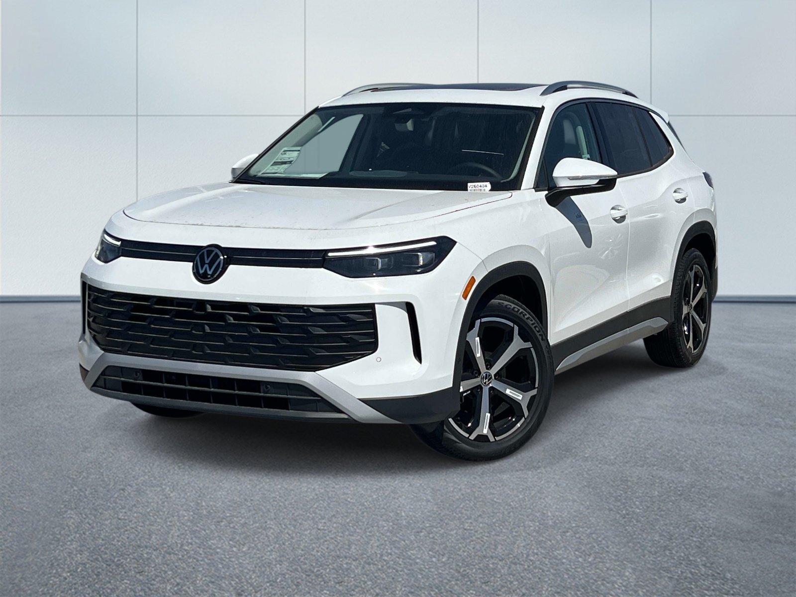New 2026 Volkswagen Tiguan SE FWD image 1