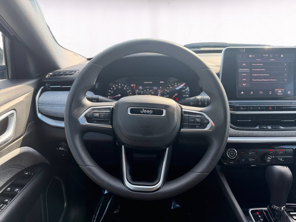 Used 2025 Jeep Compass Sport AWD/4WD image 12