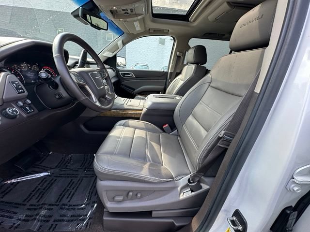 Used 2016 GMC Yukon XL Denali w/ Open Road Package AWD/4WD image 22