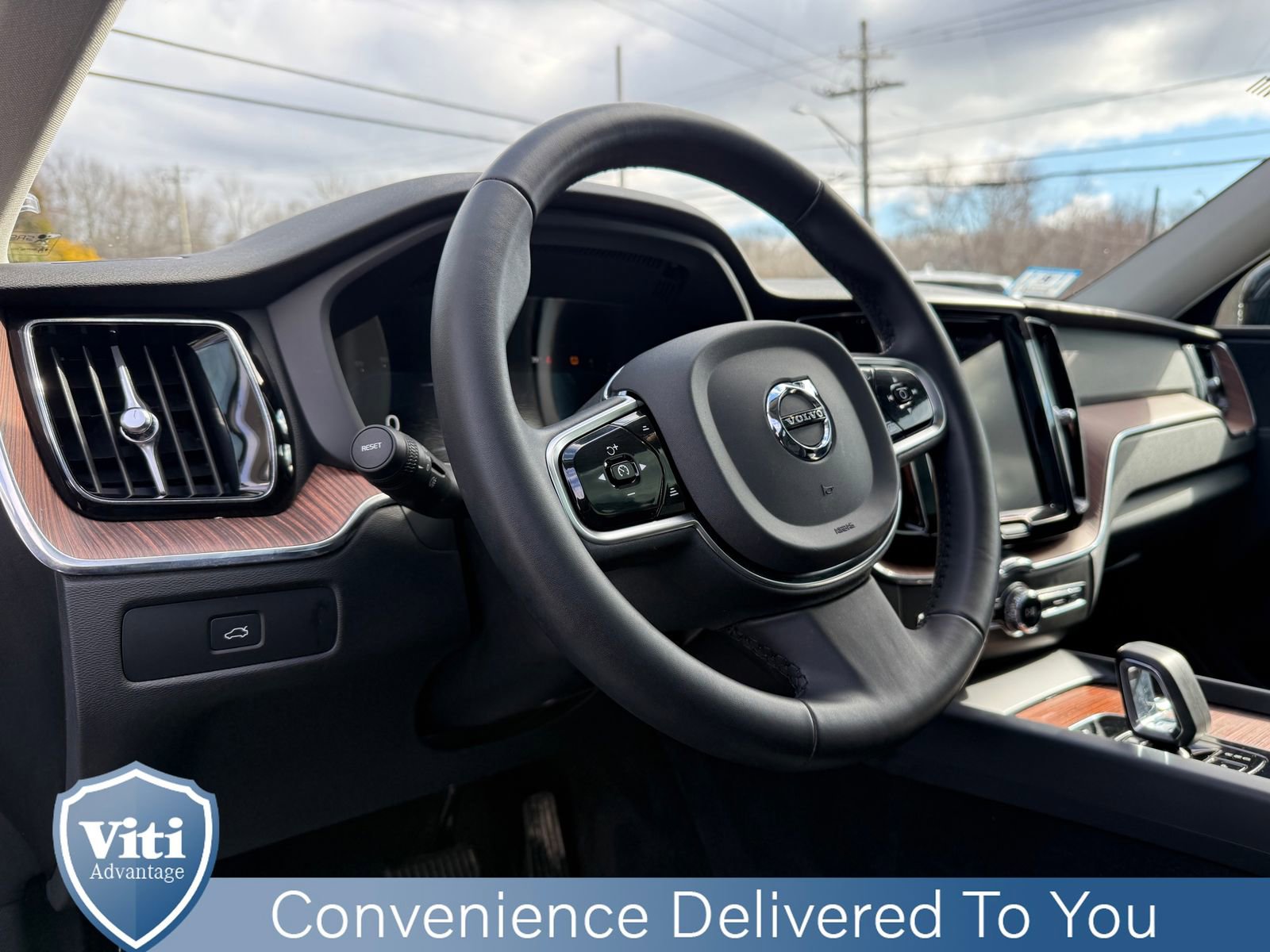 Used 2023 Volvo XC60 B5 Plus w/ Climate Package image 17