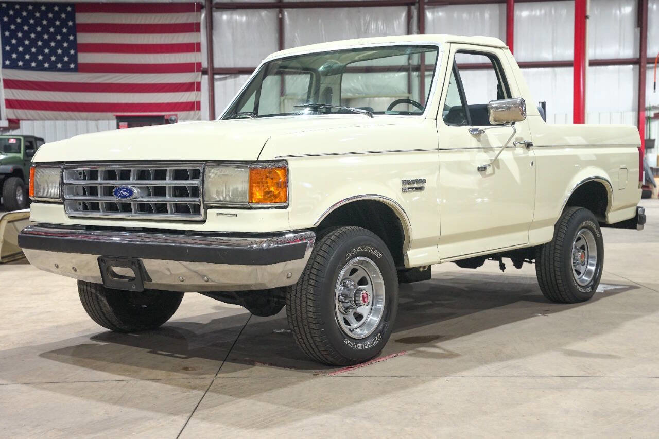 Used 1990 Ford Bronco image 1