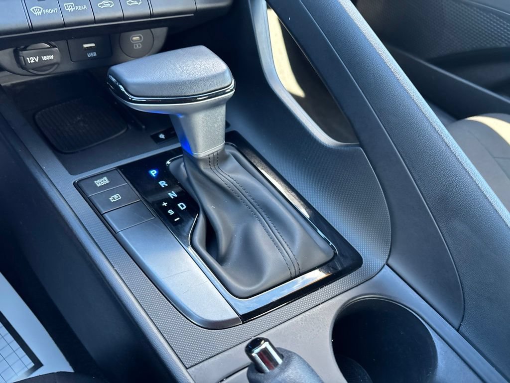 Certified 2025 Hyundai Elantra Sport FWD image 30