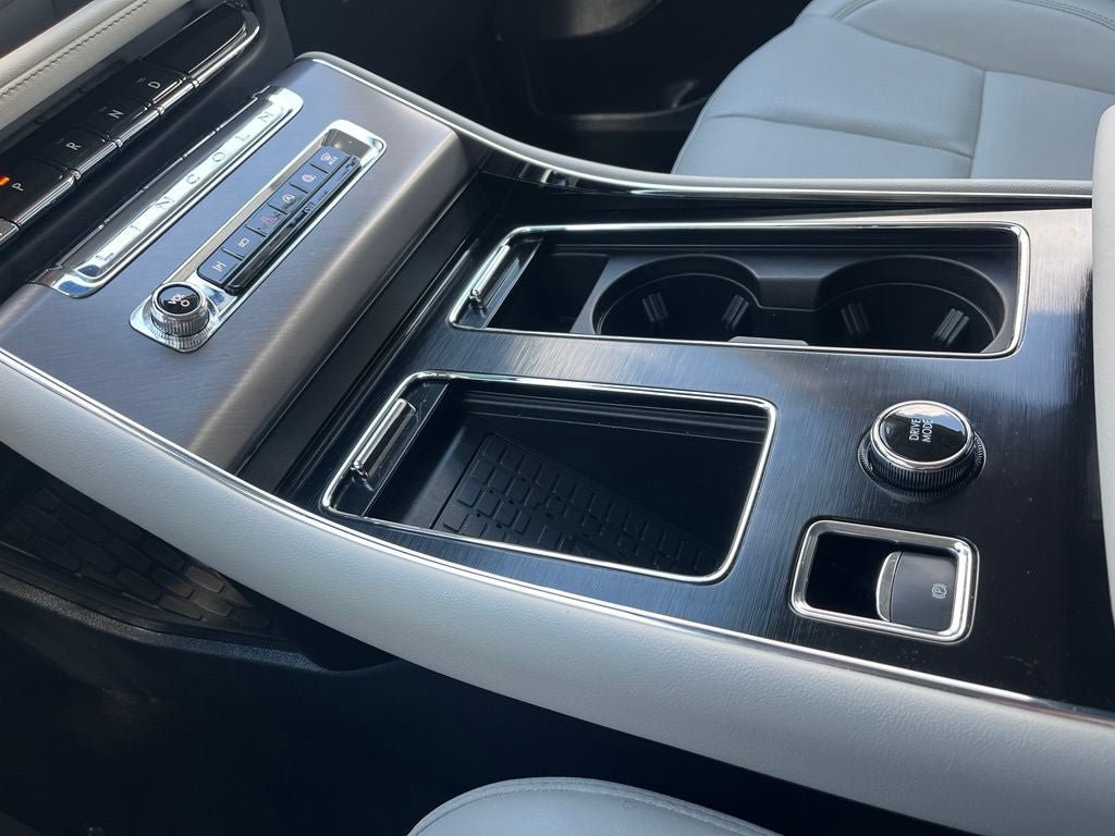 Used 2026 Lincoln Aviator AWD image 35