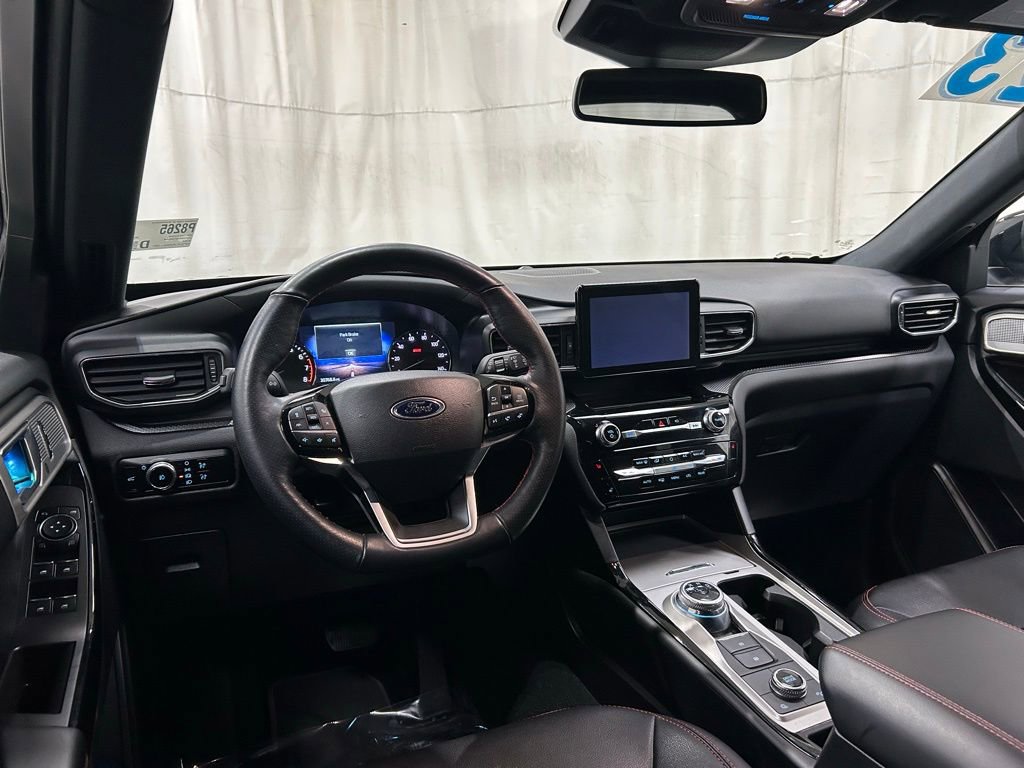 Certified 2023 Ford Explorer ST-Line w/ Class IV Trailer Tow Package image 14