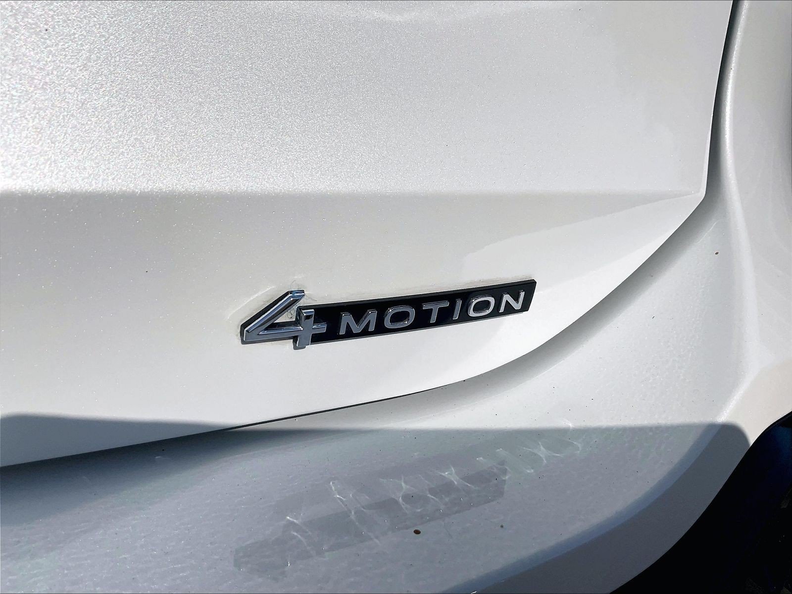 Certified 2025 Volkswagen Tiguan SE R-Line AWD/4WD image 7