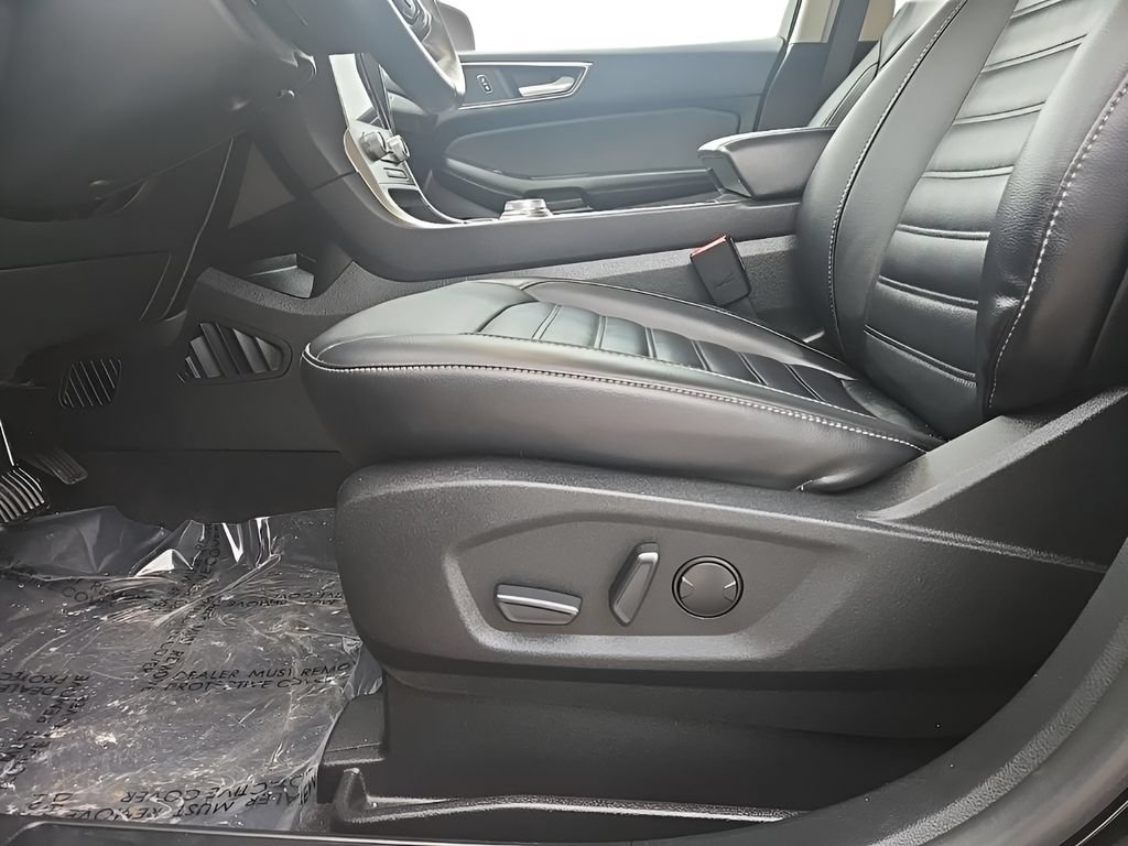 Used 2023 Ford Edge SEL w/ Convenience Package AWD/4WD image 10