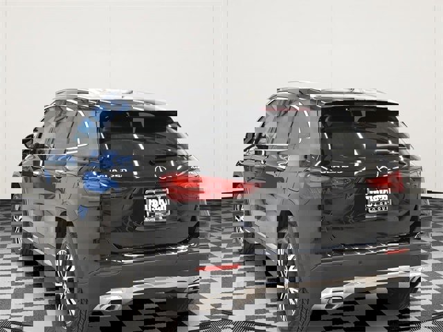 Used 2025 Mercedes-Benz GLA 250 4MATIC w/ Driver Assistance Package image 10