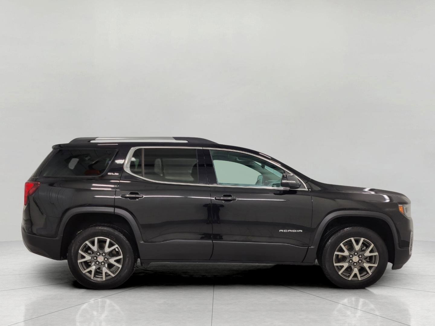 Used 2023 GMC Acadia SLE w/ Driver Convenience Package image 11