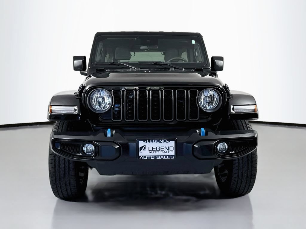 Used 2024 Jeep Wrangler Unlimited w/ Convenience Group AWD/4WD image 2