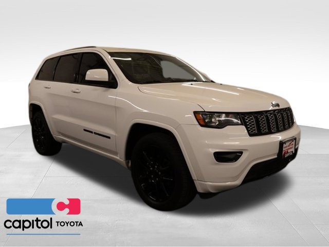 Used 2017 Jeep Grand Cherokee Altitude