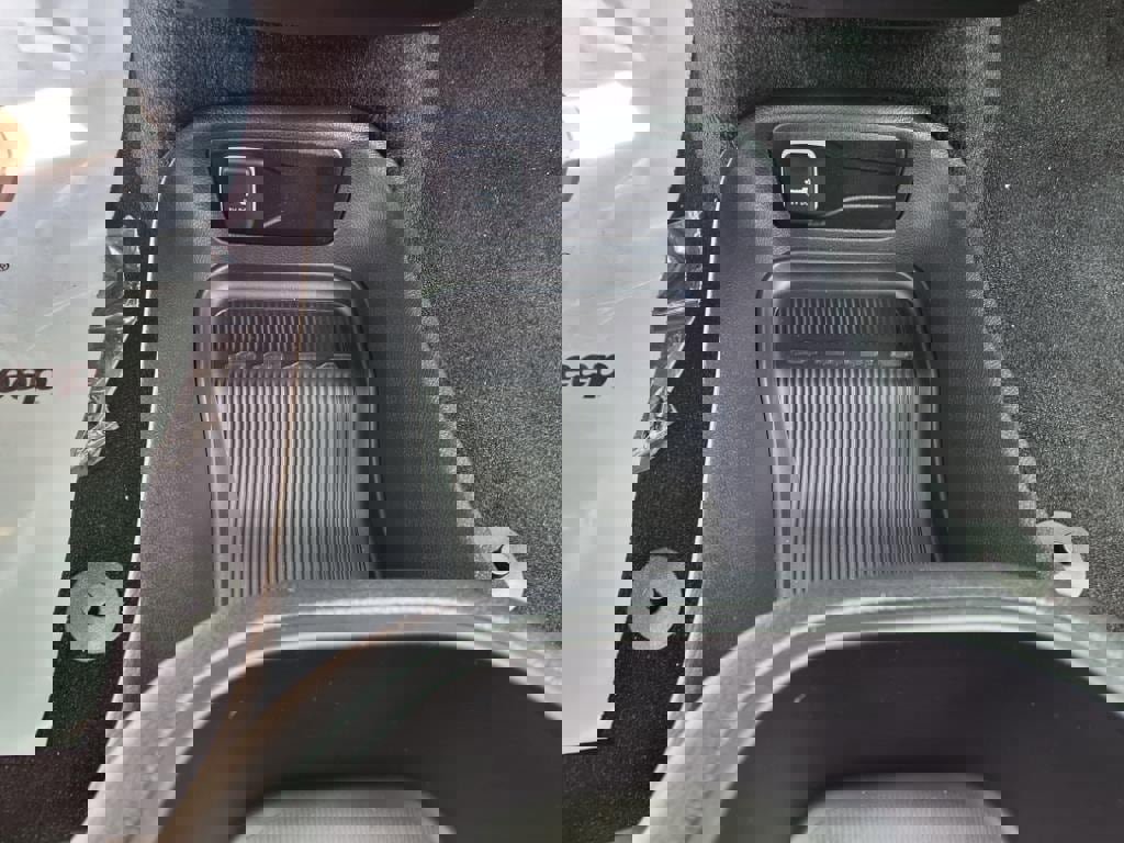 New 2025 Chrysler Pacifica Select image 13