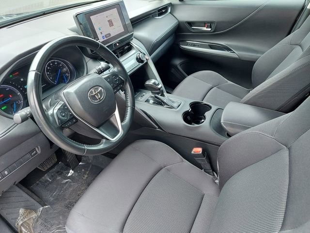 Used 2024 Toyota Venza LE AWD/4WD image 18