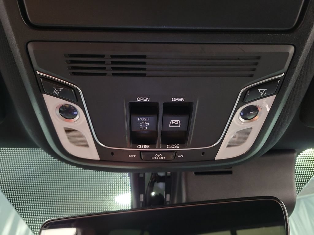 Used 2022 Honda Ridgeline Black Edition image 22