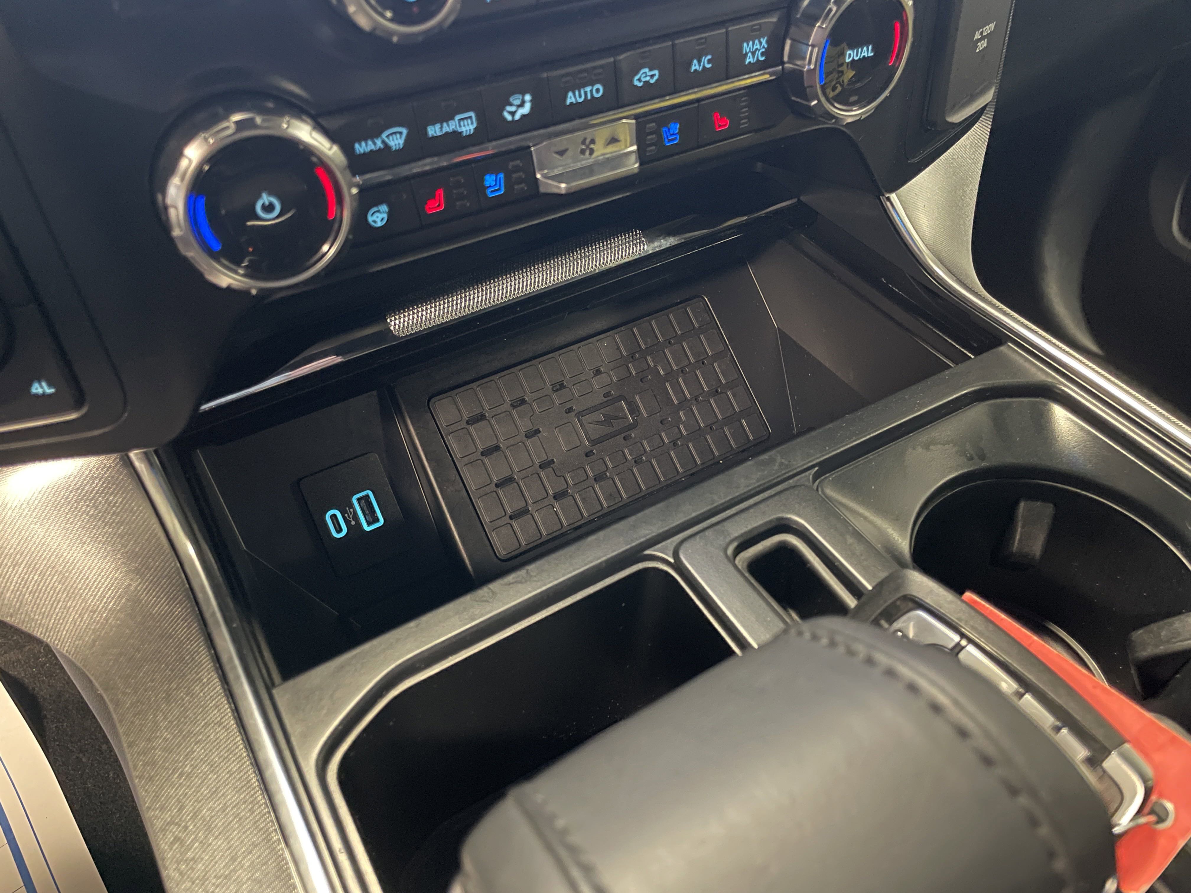 Used 2024 Ford F150 Platinum w/ Equipment Group 702A High image 17