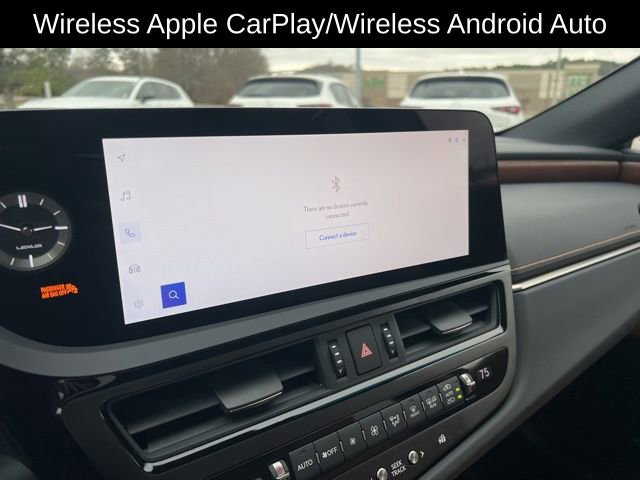 Used 2025 Lexus ES 300h Ultra Luxury image 17