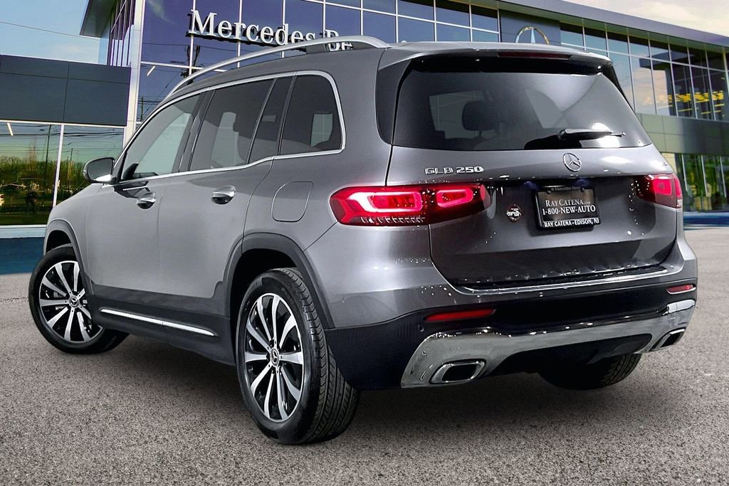 Certified 2023 Mercedes-Benz GLB 250 4MATIC image 2