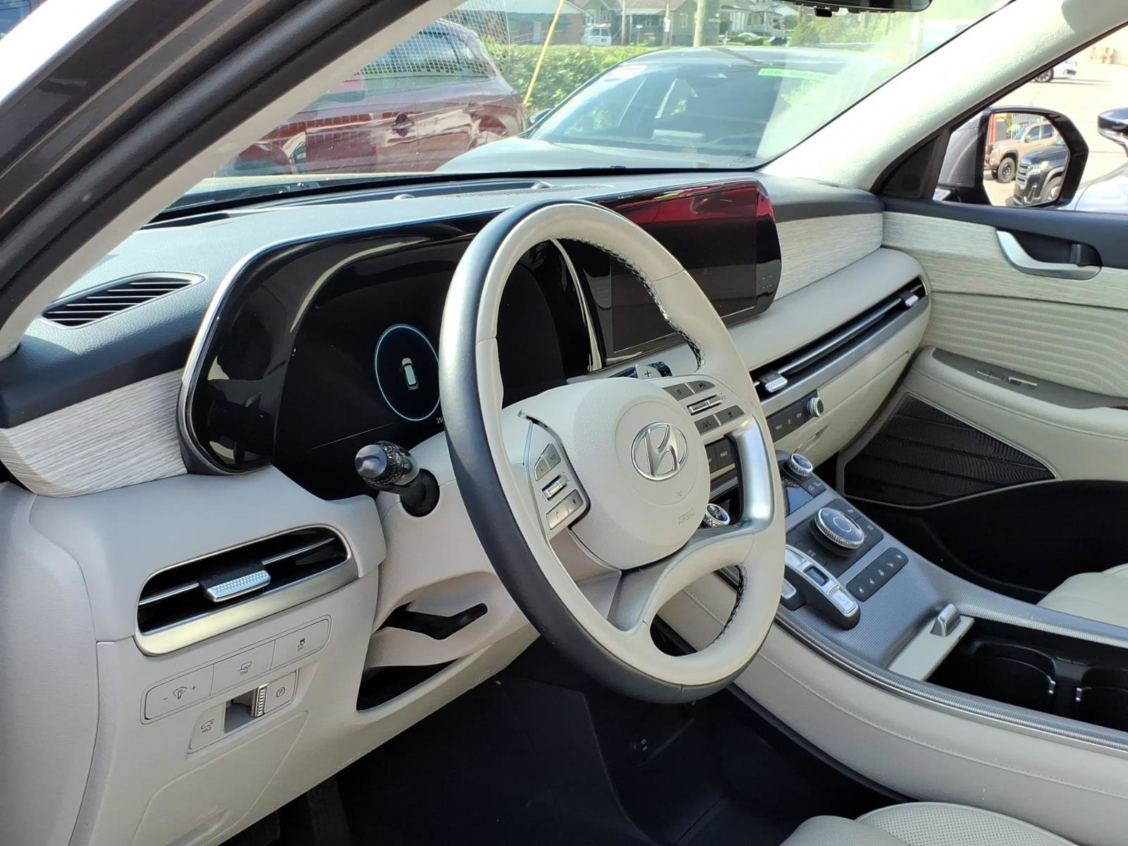 Used 2025 Hyundai Palisade Calligraphy AWD/4WD image 5