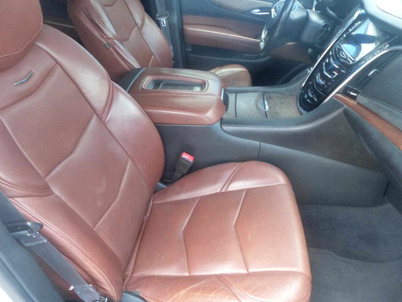 Used 2015 Cadillac Escalade ESV Premium AWD/4WD image 18