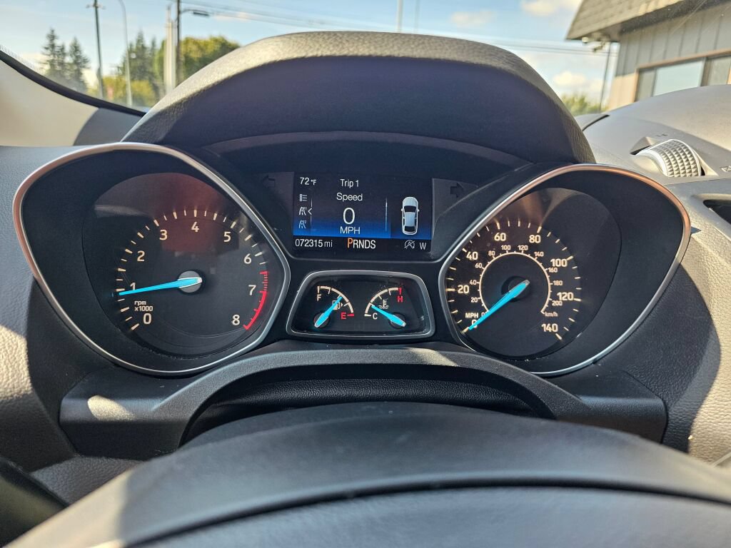 Used 2017 Ford Escape Titanium w/ Canadian Touring Package AWD/4WD image 28