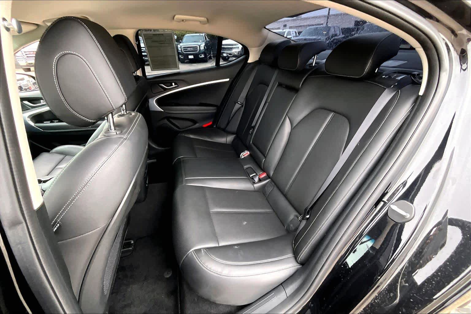 Used 2023 Genesis G70 2.0T RWD image 20