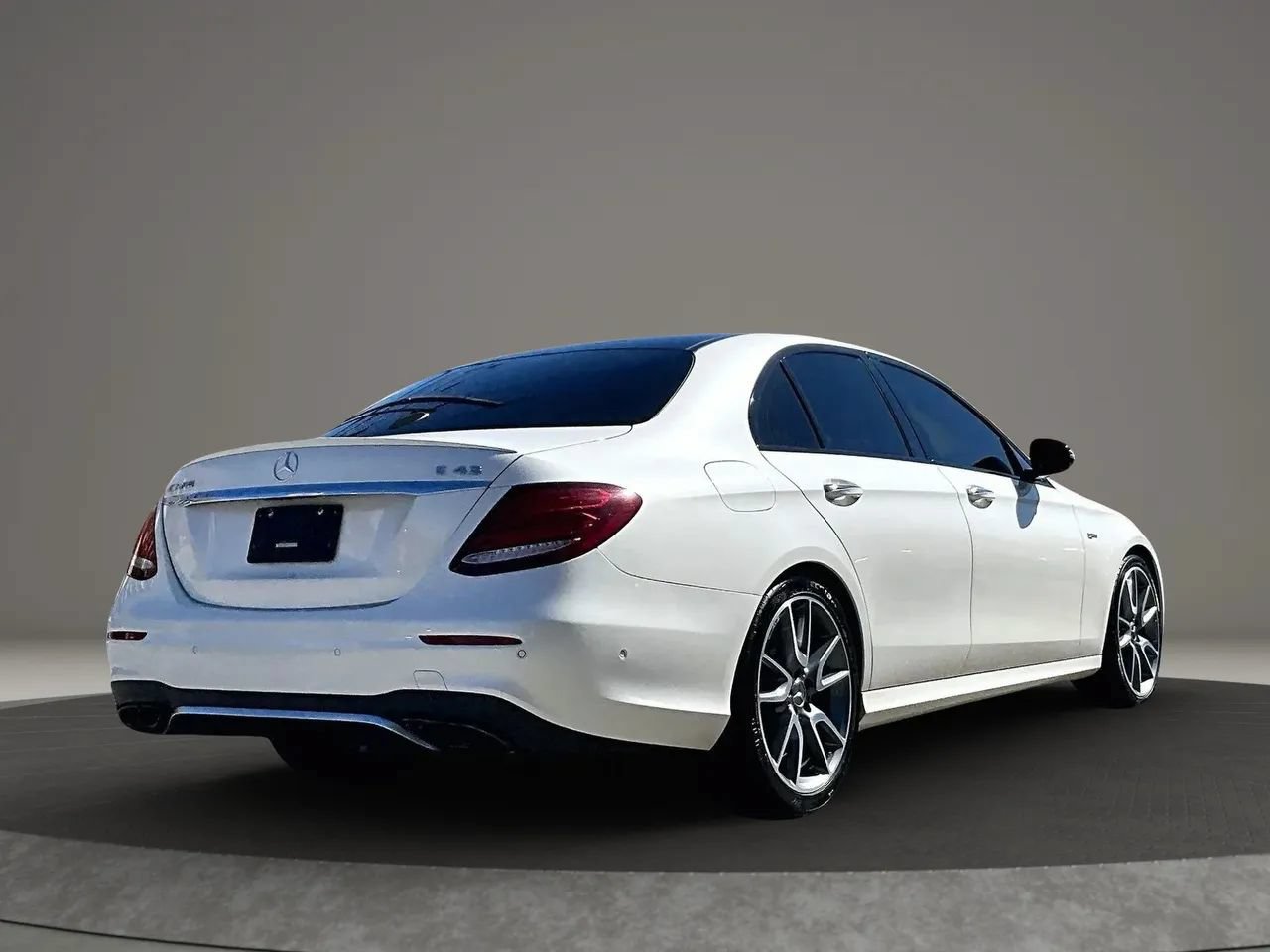 Used 2018 Mercedes-Benz E 43 AMG 4MATIC Sedan image 4