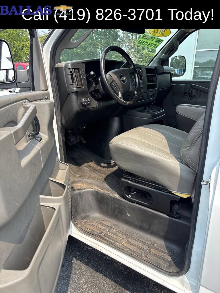 Used 2022 Chevrolet Express 3500 LS RWD image 13
