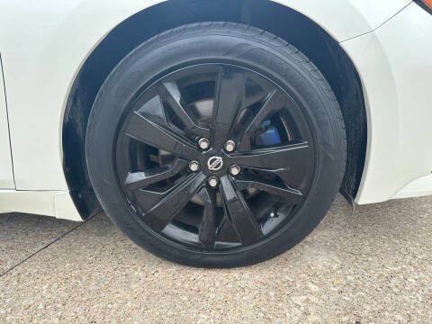 Used 2019 Nissan Maxima 3.5 S w/ Floor Mat Group FWD image 18