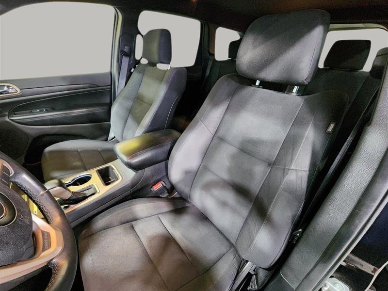 Used 2016 Jeep Grand Cherokee Laredo image 14