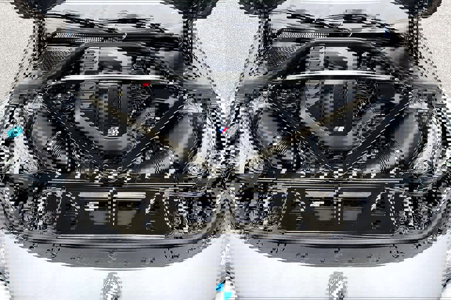 Used 2025 BMW M2 w/ Lighting Package image 32