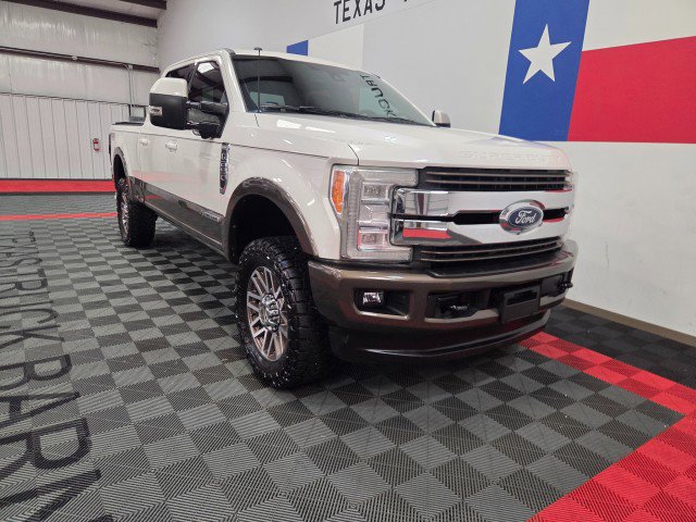 Used 2017 Ford F250 King Ranch w/ FX4 Off-Road Package AWD/4WD image 15