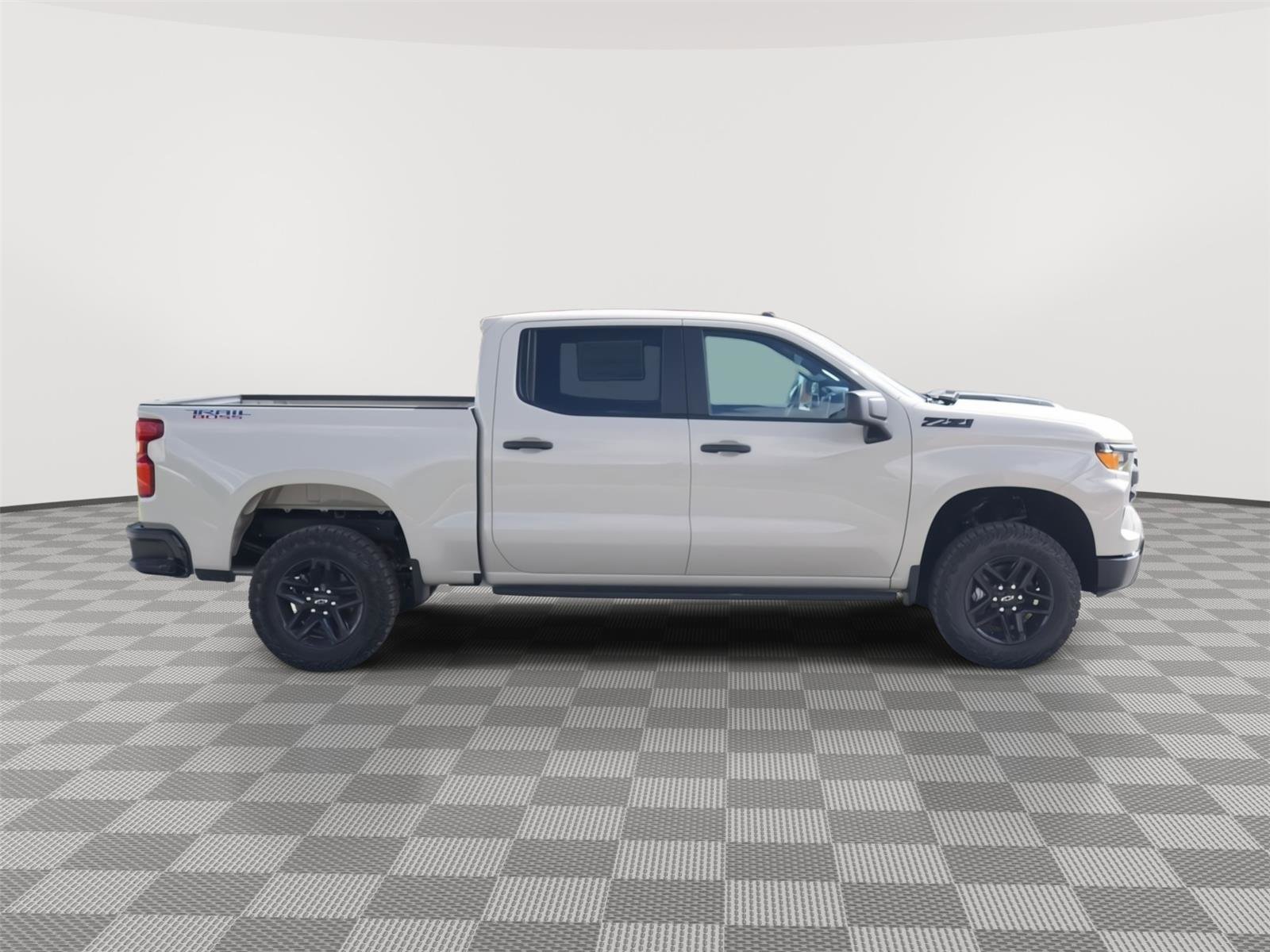New 2026 Chevrolet Silverado 1500 Custom Trail Boss w/ LPO, Dark Essentials Package AWD/4WD image 2