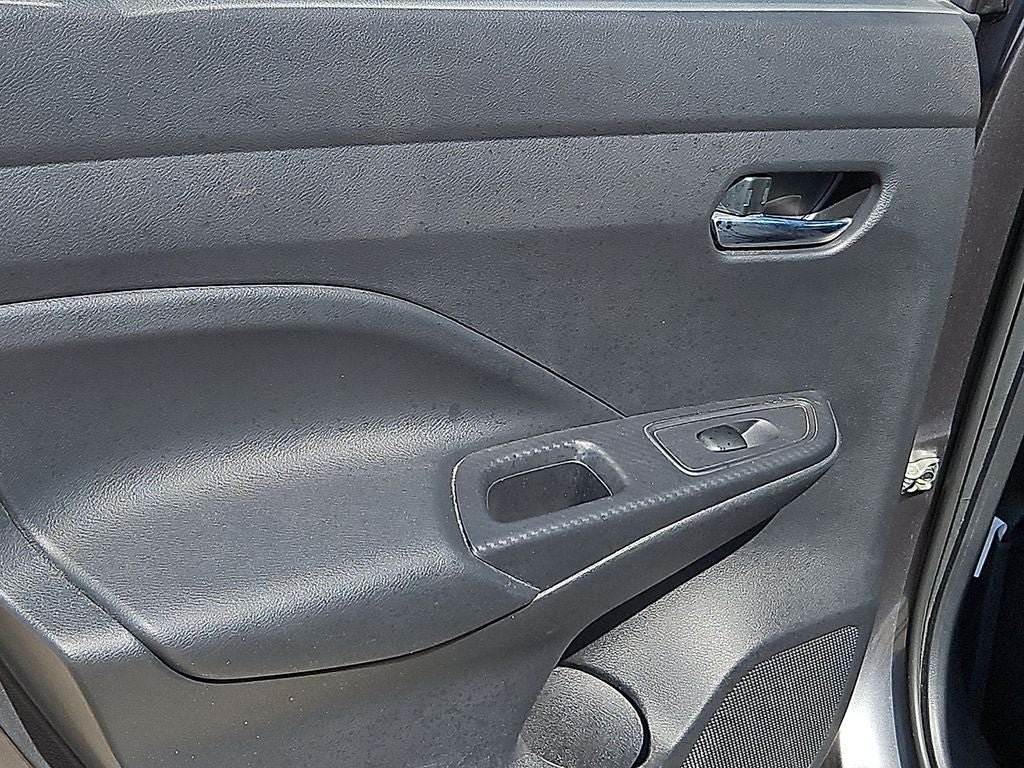Used 2025 Nissan Versa SV FWD image 15
