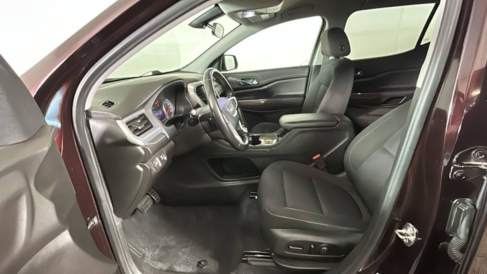 Used 2020 GMC Acadia SLE w/ Driver Convenience Package FWD image 14