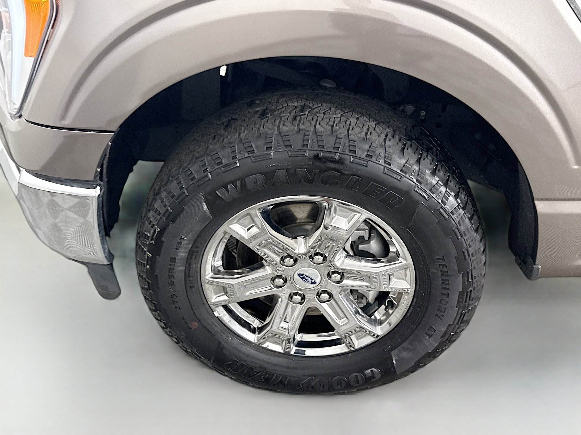 Used 2023 Ford F150 Lariat image 38