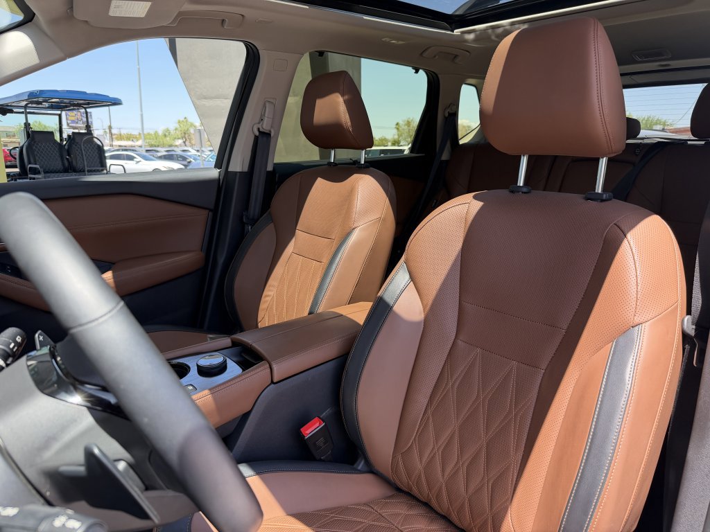 Used 2025 Nissan Rogue Platinum w/ Platinum Premium Package AWD/4WD image 33