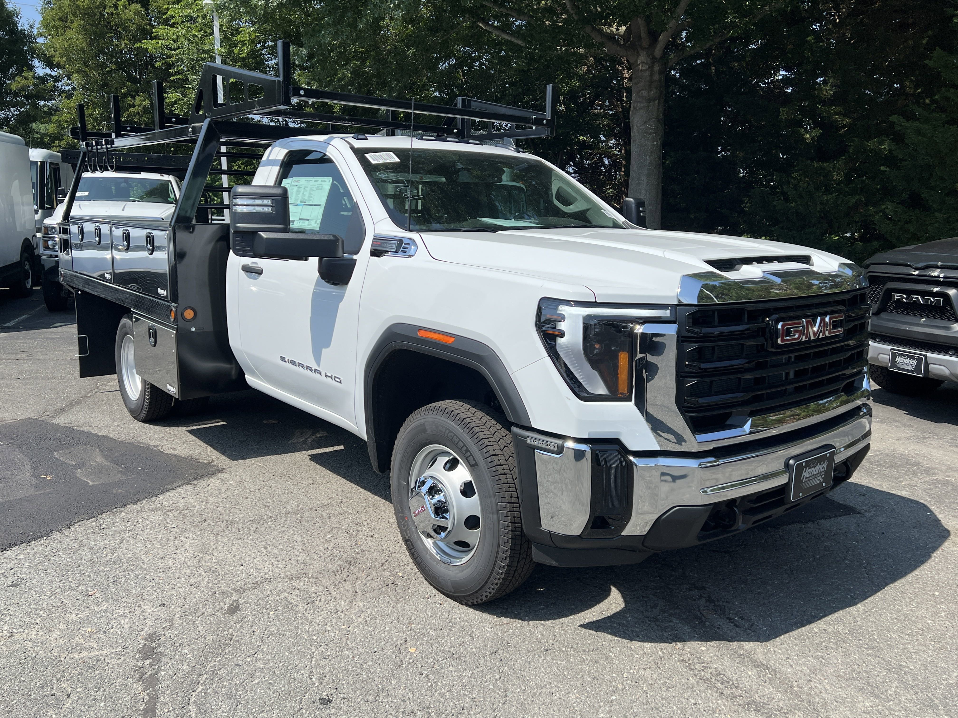 New 2025 GMC Sierra 3500 Pro w/ Convenience Package video 2