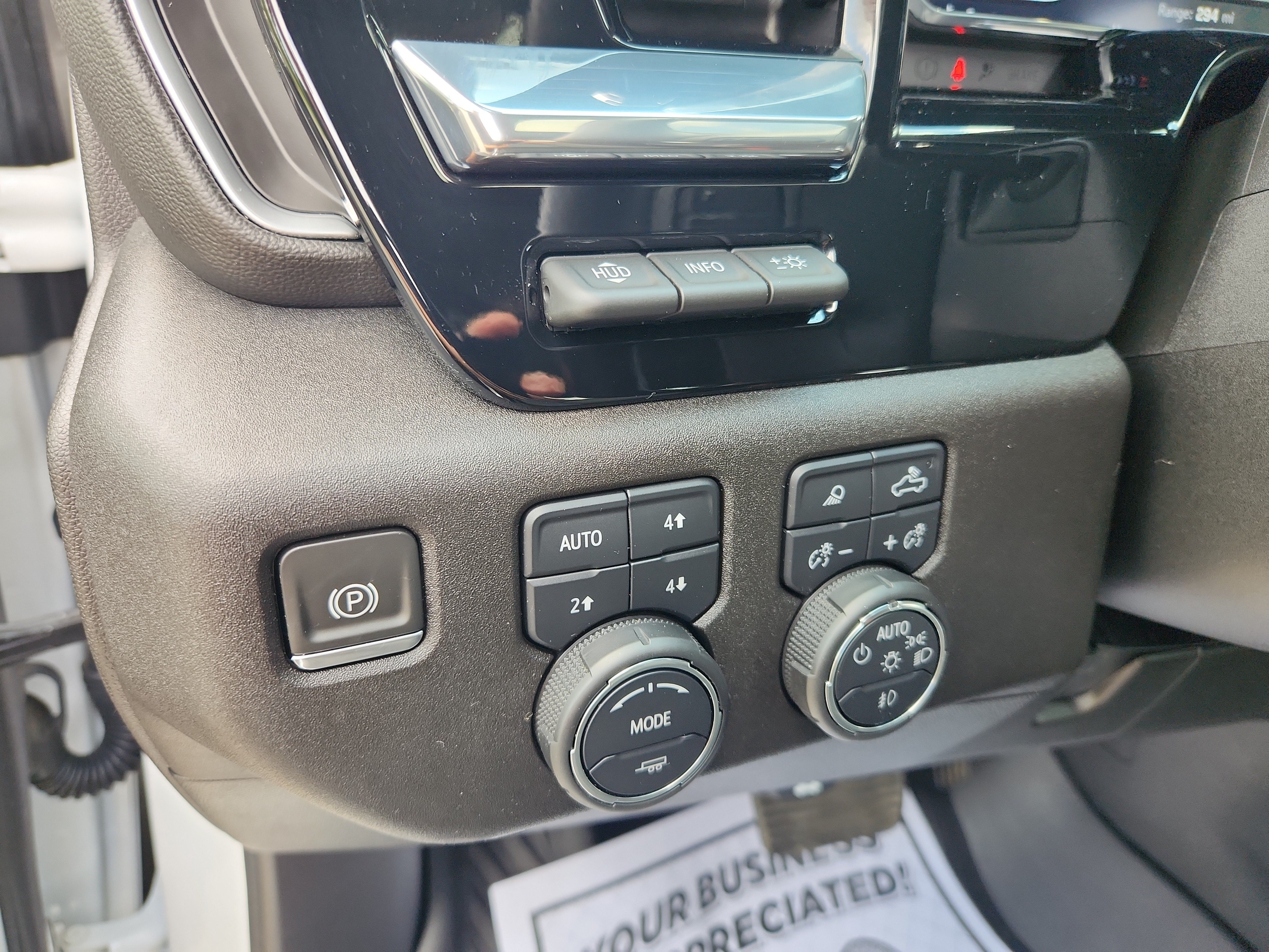 Used 2024 Chevrolet Silverado 2500 LTZ w/ LTZ Convenience Package AWD/4WD image 25
