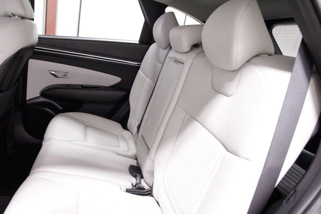 Used 2022 Hyundai Tucson Limited w/ Cargo Package image 17