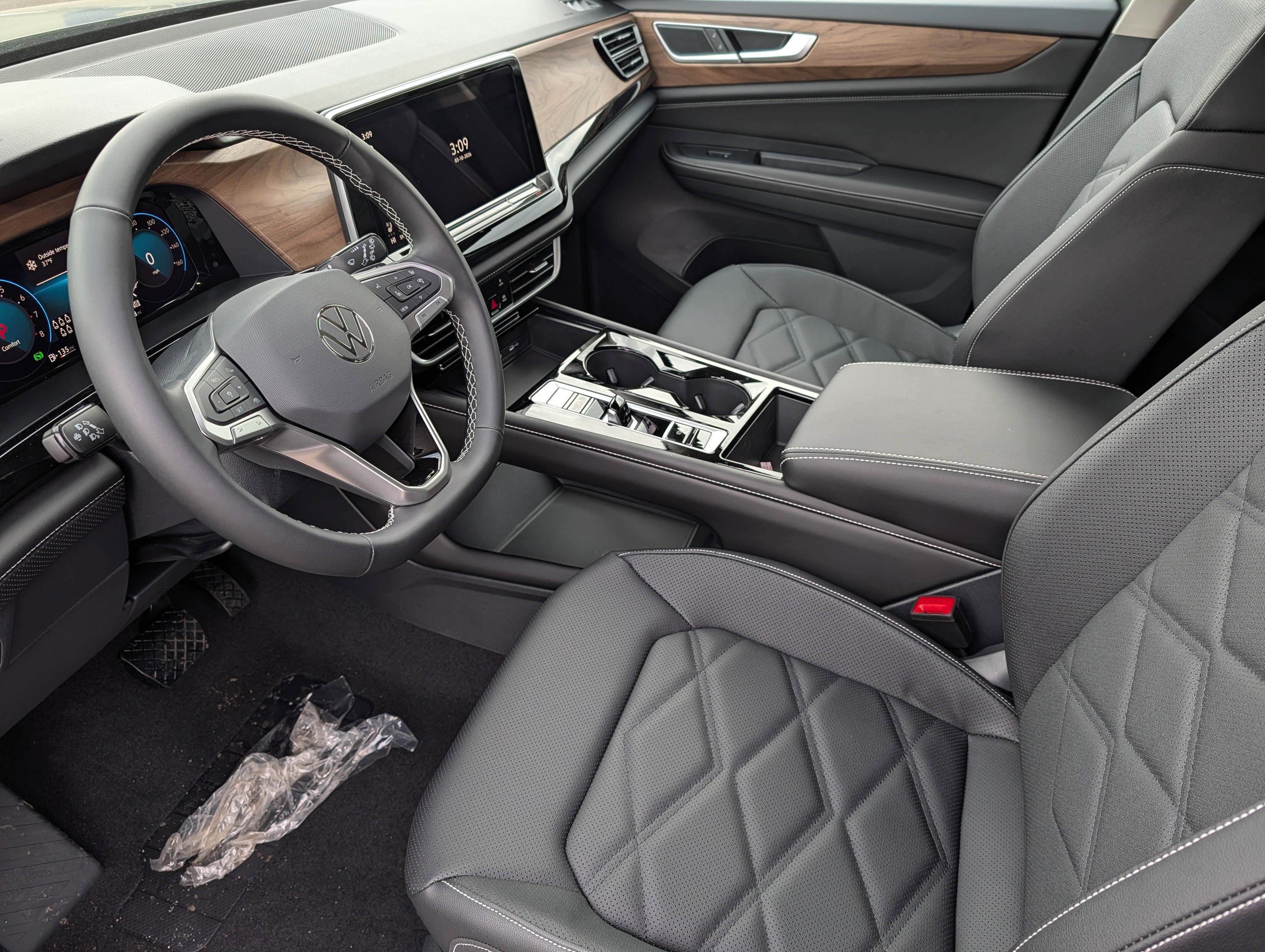 New 2026 Volkswagen Atlas SE AWD/4WD image 4