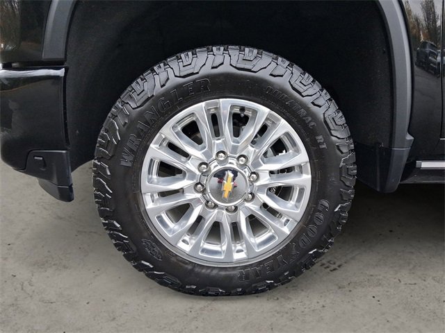 Used 2022 Chevrolet Silverado 2500 High Country w/ Z71 Off-Road Package image 14