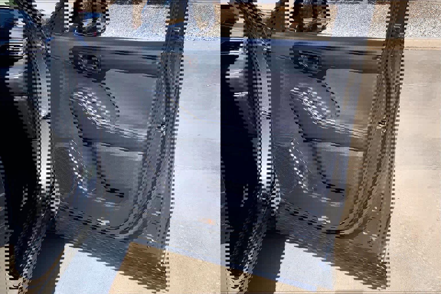 Used 2024 Toyota Highlander LE image 23