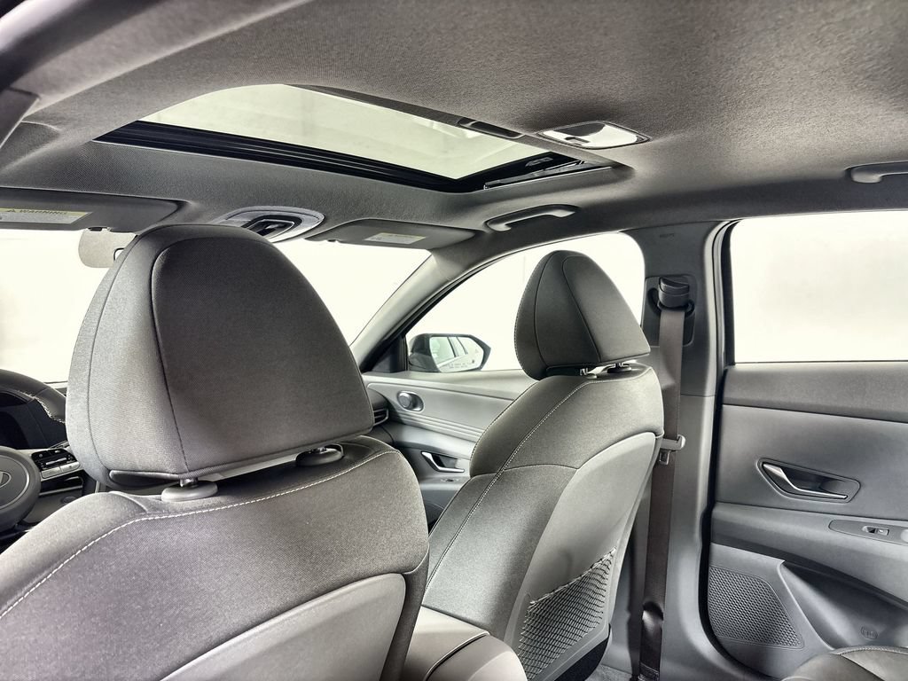 New 2026 Hyundai Elantra SEL Sport Premium FWD image 16