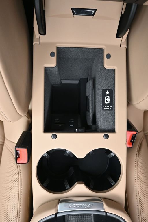 New 2026 Porsche Macan Turbo image 24