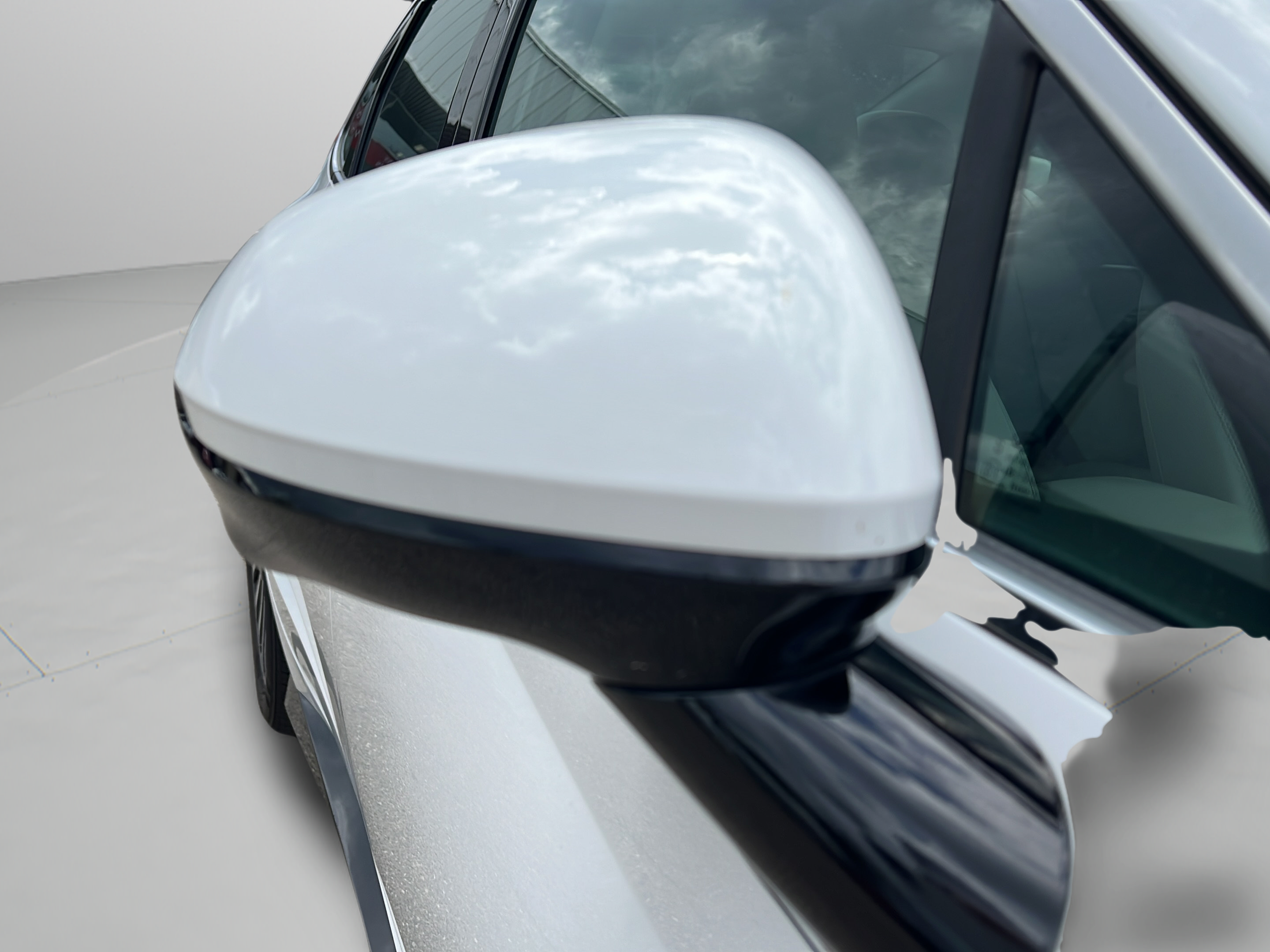 Used 2025 Hyundai Sonata Limited FWD image 29