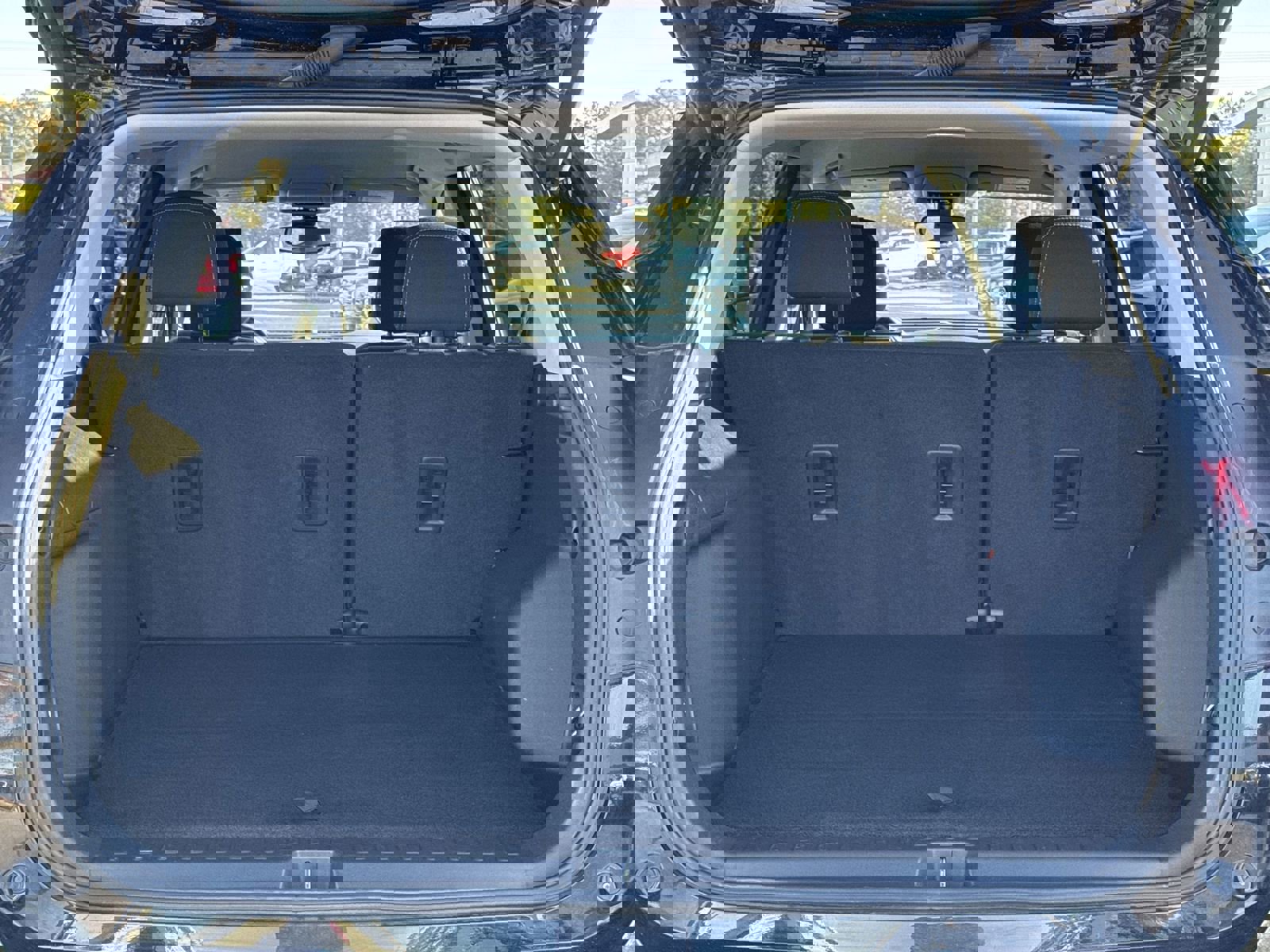 Used 2022 GMC Terrain SLE w/ Driver Convenience Package image 31