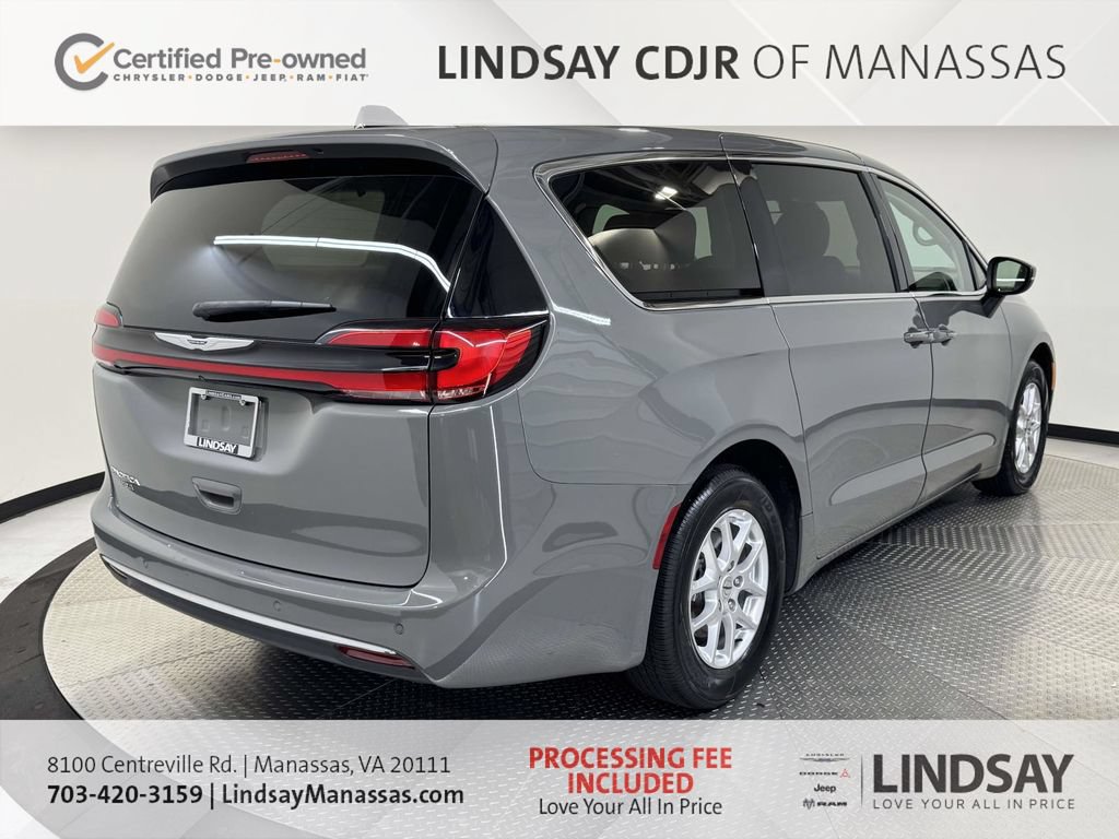 Certified 2023 Chrysler Pacifica Touring-L FWD image 9